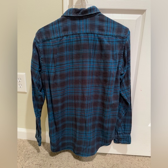 Men’s Flannel Shirt - Picture 2 of 2